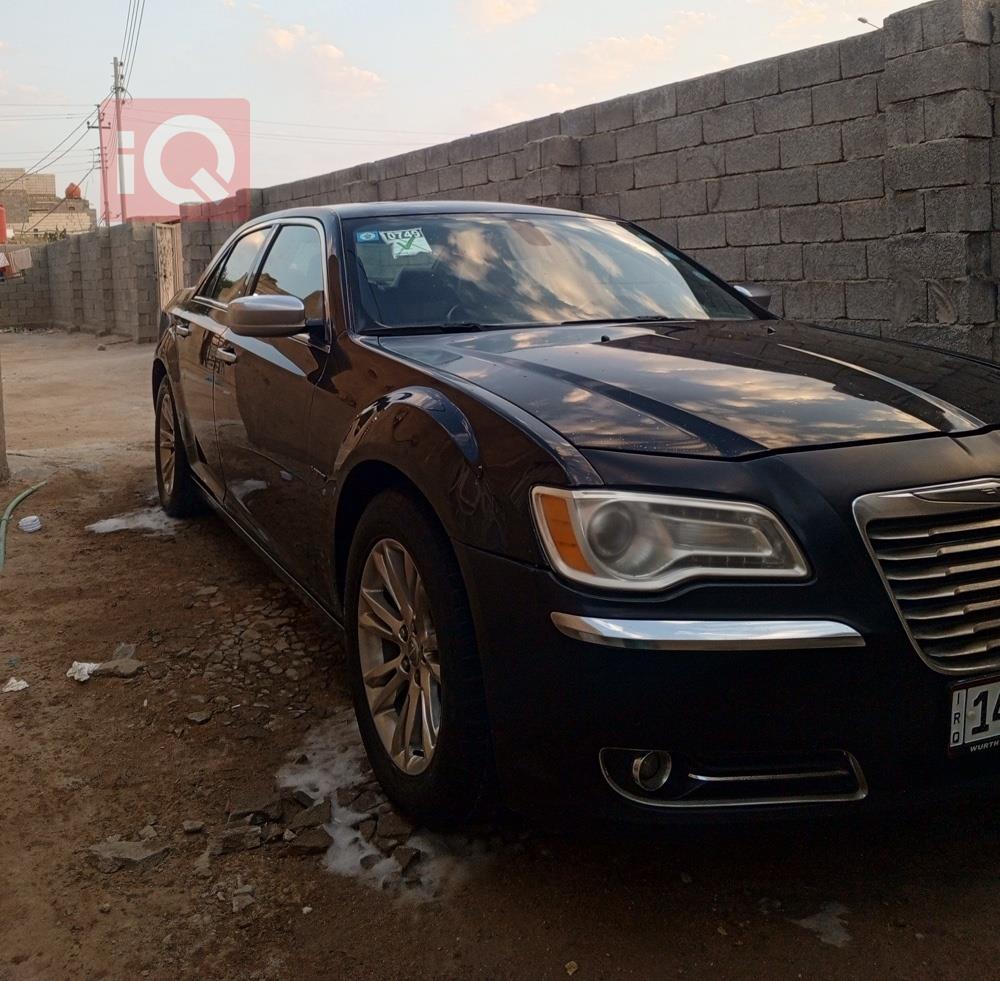 كرايسلر 300